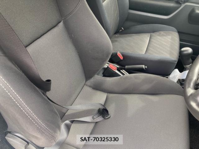 Suzuki JIMNY 2013-04 8659667-24