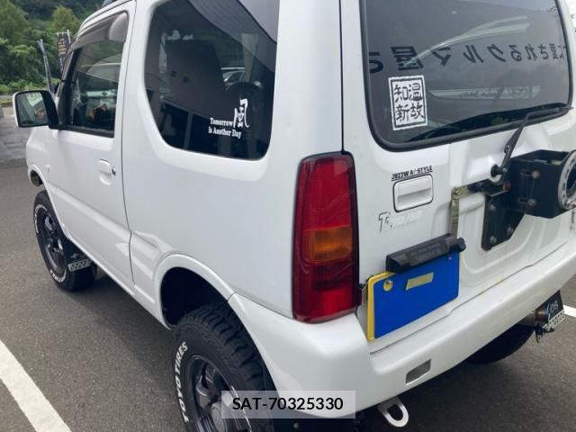 Suzuki JIMNY 2013-04 8659667-7
