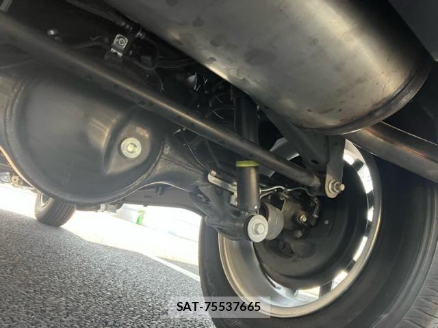 Suzuki JIMNY 2023-11 8659644-12
