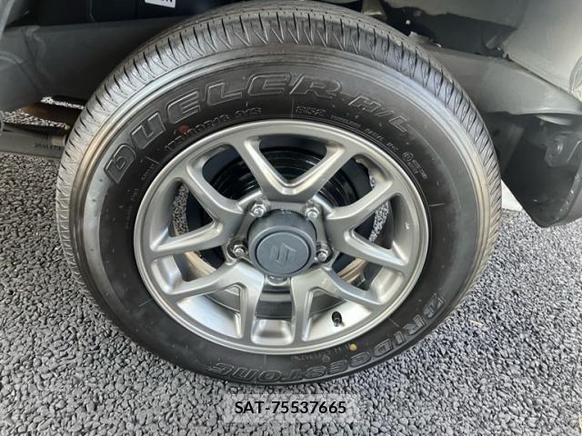 Suzuki JIMNY 2023-11 8659644-14