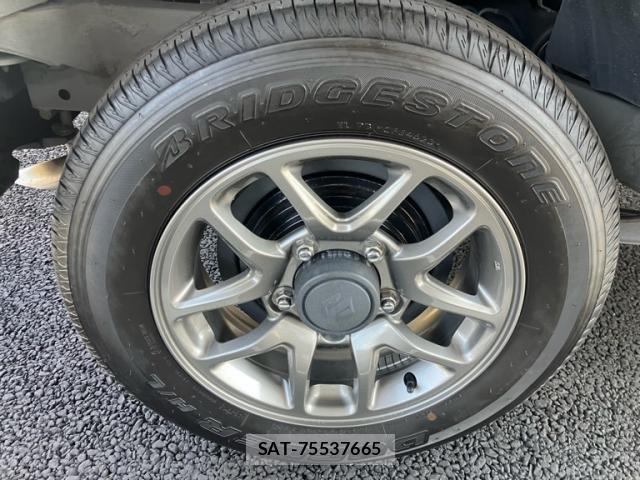 Suzuki JIMNY 2023-11 8659644-7