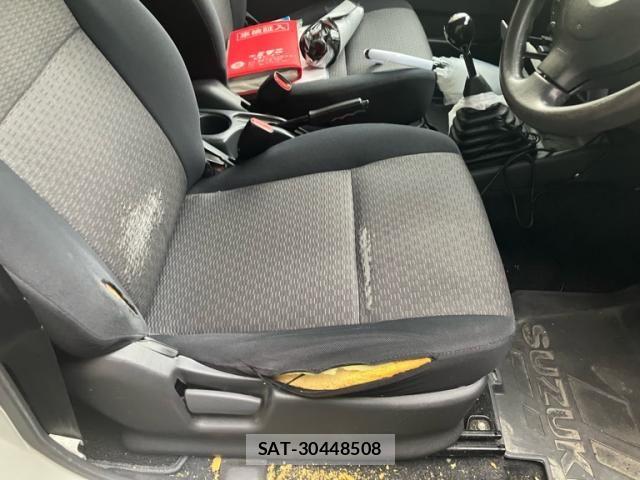 Suzuki JIMNY 2007-10 8659675-16