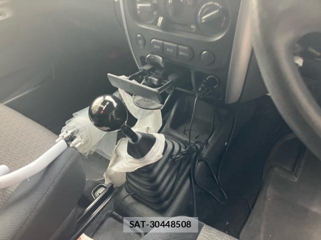 Suzuki JIMNY 2007-10 8659675-19