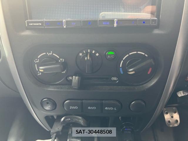 Suzuki JIMNY 2007-10 8659675-21
