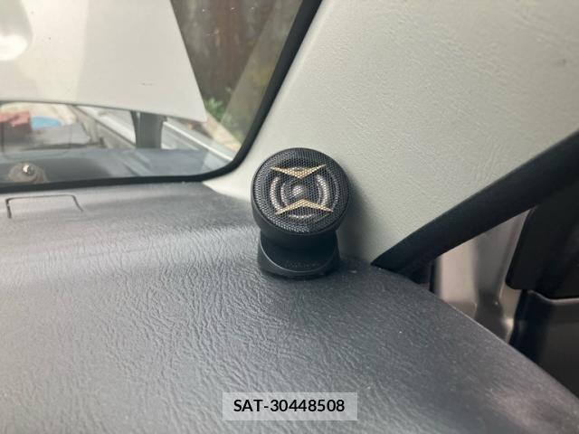 Suzuki JIMNY 2007-10 8659675-23
