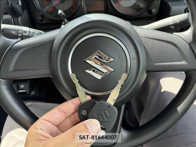 Suzuki JIMNY 2025-08 8659647-17
