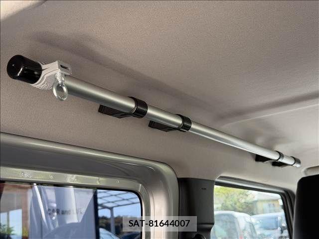 Suzuki JIMNY 2025-08 8659647-28