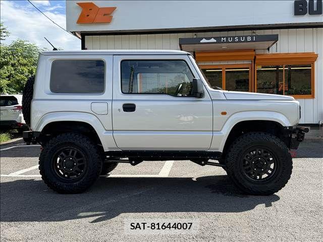 Suzuki JIMNY 2025-08 8659647-6