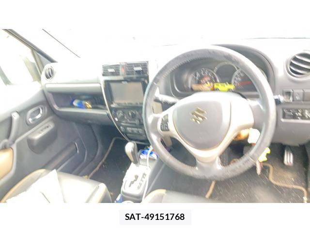 Suzuki JIMNY 2015-11 8659671-17