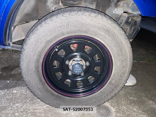 Suzuki JIMNY 2011-12 8666317-3