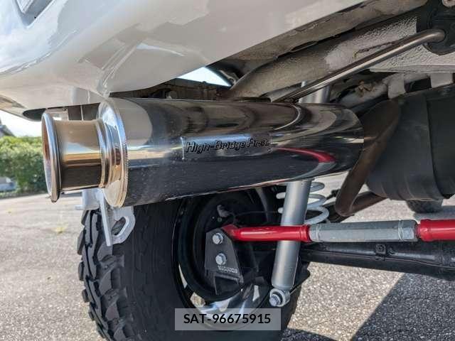 Suzuki JIMNY 2011-02 8742999-17