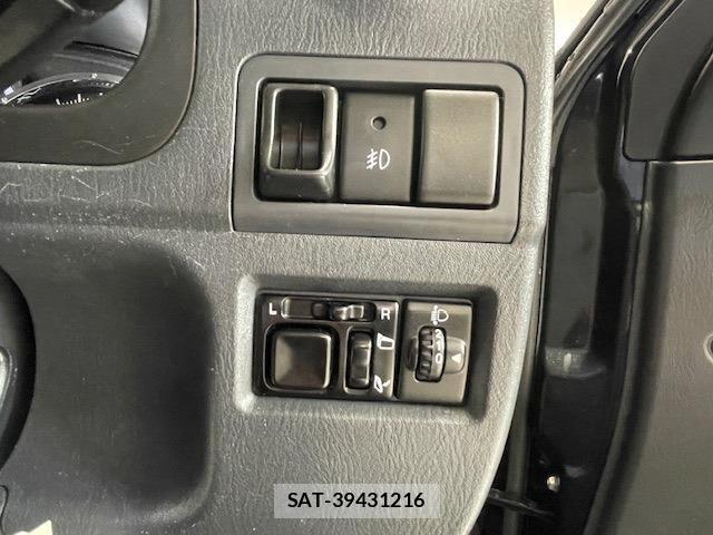 Suzuki JIMNY 2018-05 8742994-21