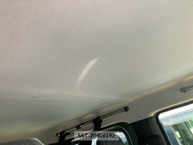 Suzuki JIMNY 2023-01 8742956-14