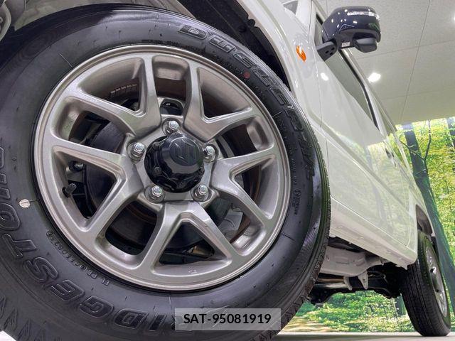 Suzuki JIMNY 2025-04 8742957-12