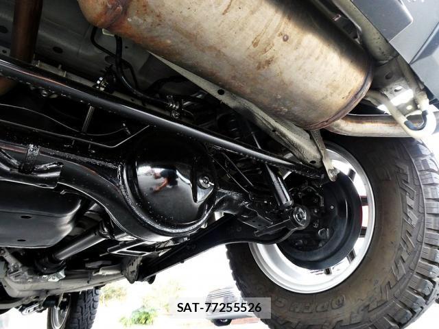 Suzuki JIMNY 2023-03 8742962-21