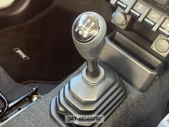 Suzuki JIMNY 2023-03 8780684-3