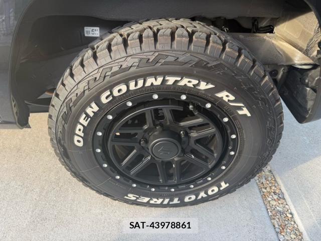 Suzuki JIMNY 2025-10 8780682-2