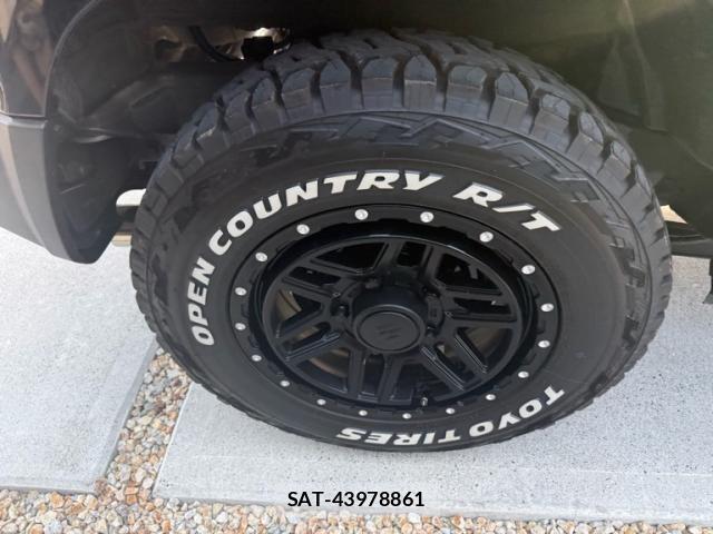 Suzuki JIMNY 2025-10 8780682-5