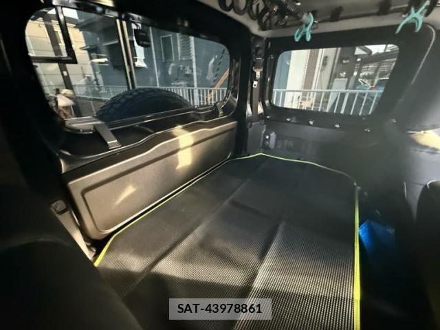 Suzuki JIMNY 2025-10 8780682-8