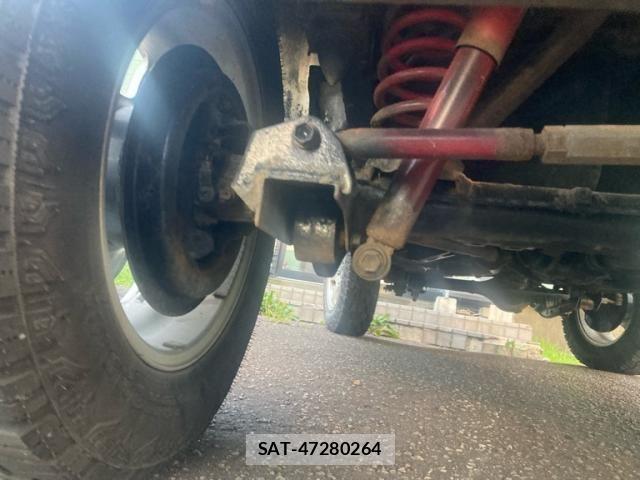 Suzuki JIMNY 2010-01 8780696-11