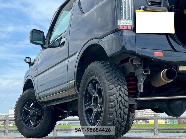 Suzuki JIMNY 2009-11 8829656-11