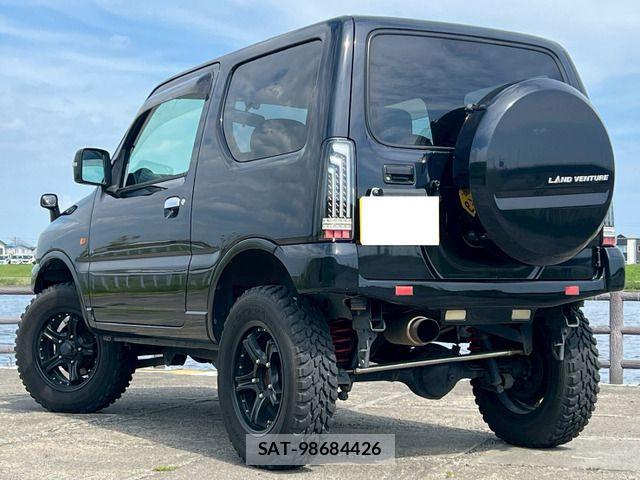 Suzuki JIMNY 2009-11 8829656-3