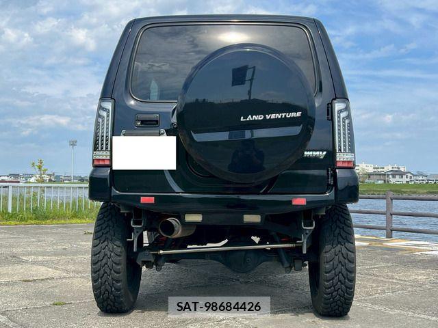 Suzuki JIMNY 2009-11 8829656-8