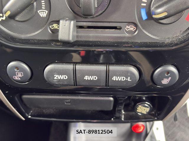 Suzuki JIMNY 2018-01 8829654-14