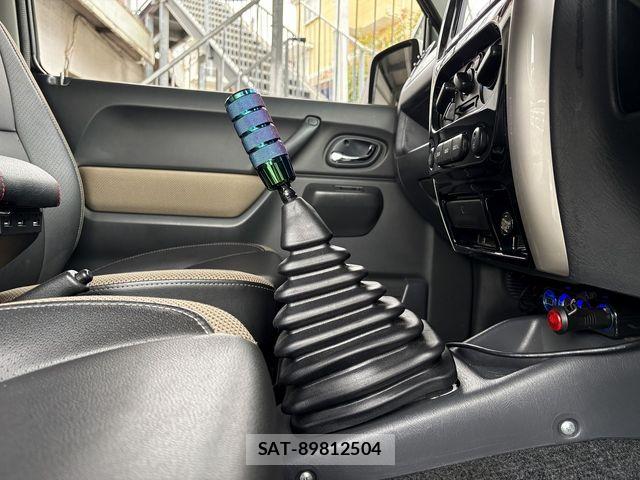 Suzuki JIMNY 2018-01 8829654-16