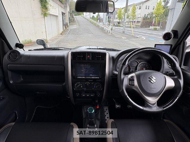 Suzuki JIMNY 2018-01 8829654-1