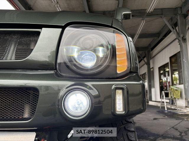 Suzuki JIMNY 2018-01 8829654-22