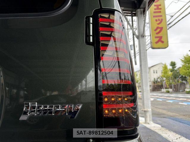 Suzuki JIMNY 2018-01 8829654-23