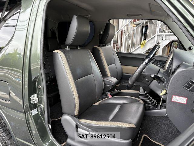 Suzuki JIMNY 2018-01 8829654-28