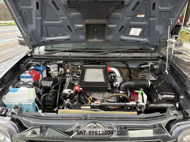 Suzuki JIMNY 2018-01 8829654-3
