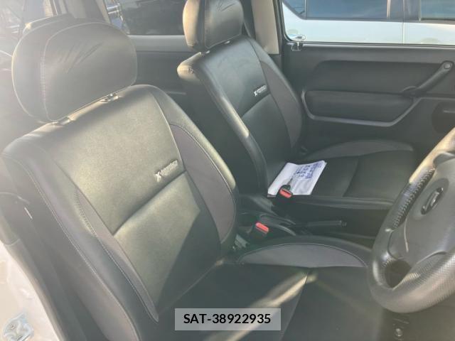 Suzuki JIMNY 2011-11 8829657-9