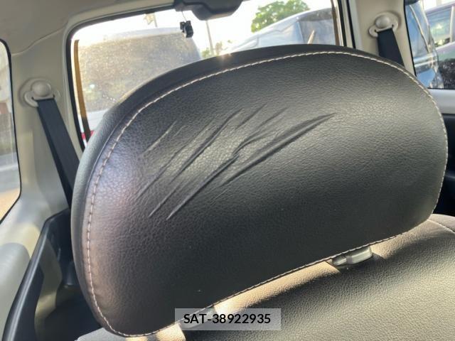 Suzuki JIMNY 2011-11 8829657-10
