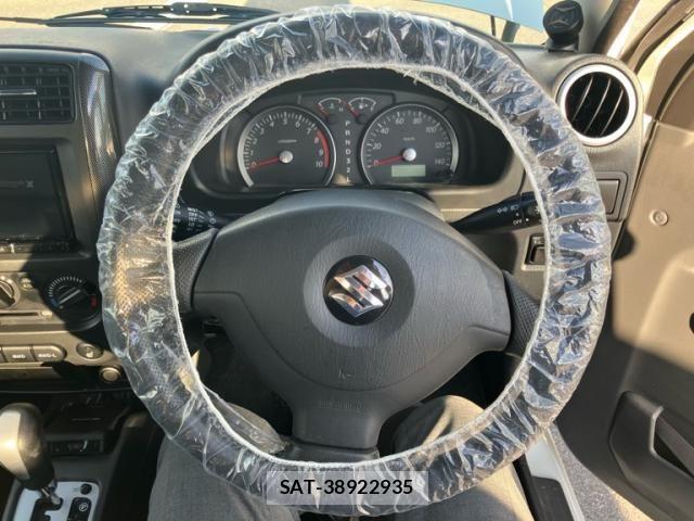 Suzuki JIMNY 2011-11 8829657-12