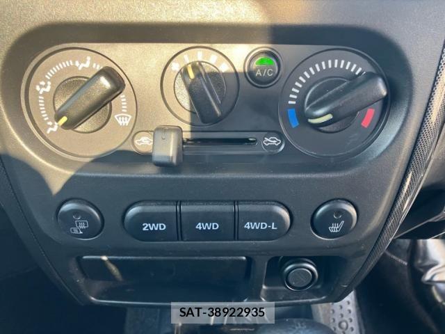 Suzuki JIMNY 2011-11 8829657-17