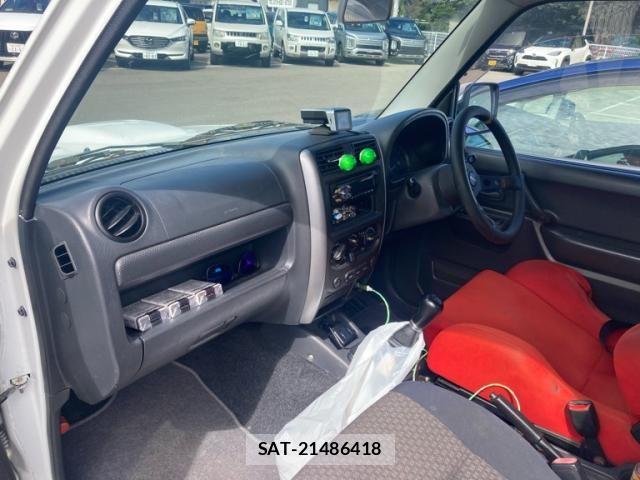 Suzuki JIMNY 2011-11 8829660-18