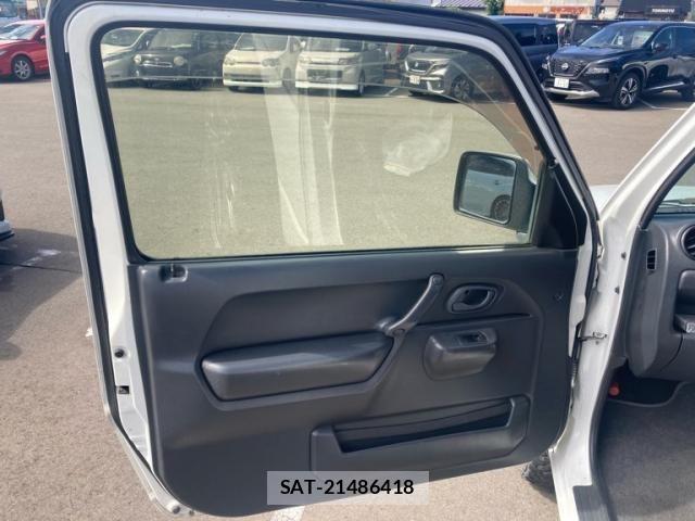 Suzuki JIMNY 2011-11 8829660-20