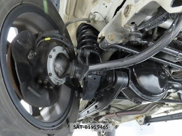 Suzuki JIMNY 2005-01 8849448-15