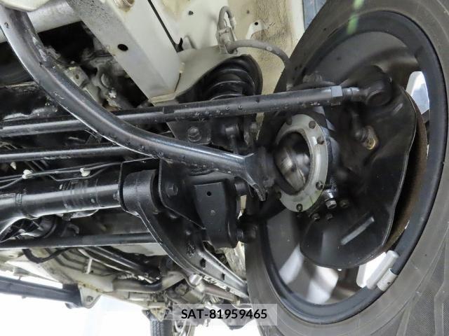 Suzuki JIMNY 2005-01 8849448-16