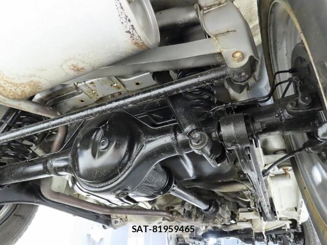 Suzuki JIMNY 2005-01 8849448-18