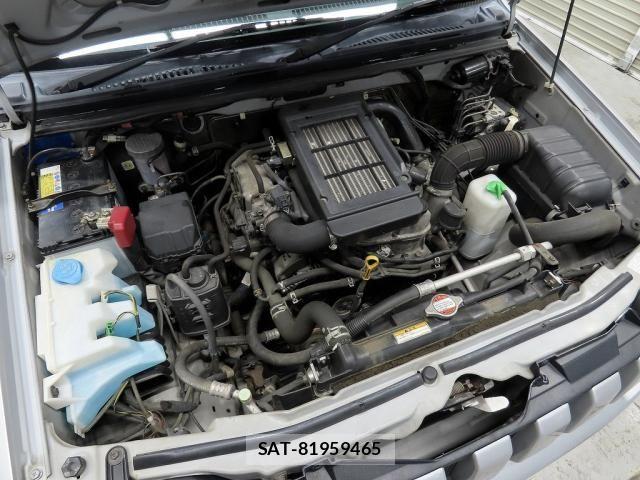Suzuki JIMNY 2005-01 8849448-19