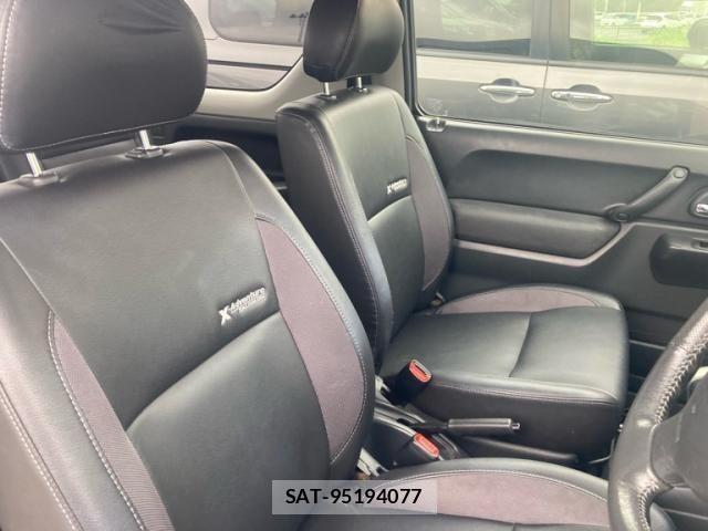 Suzuki JIMNY 2011-12 8849445-12