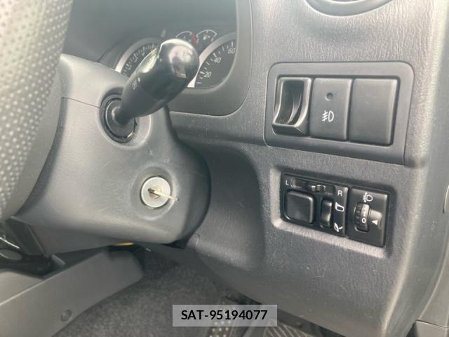 Suzuki JIMNY 2011-12 8849445-14