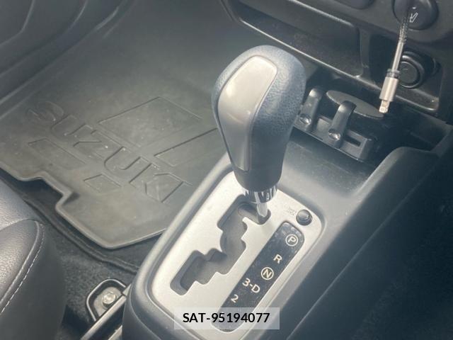 Suzuki JIMNY 2011-12 8849445-18