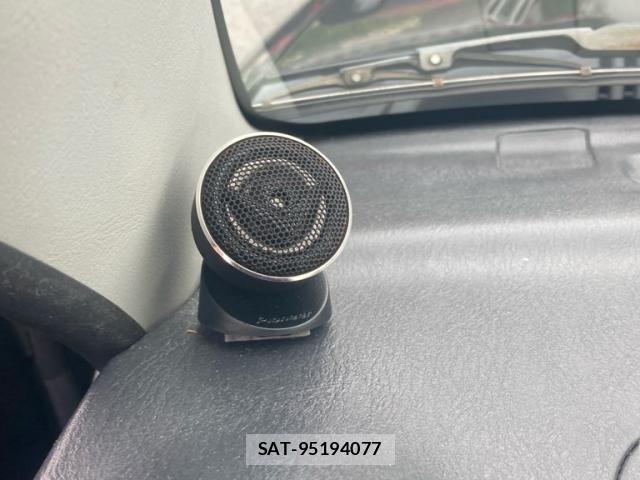 Suzuki JIMNY 2011-12 8849445-21