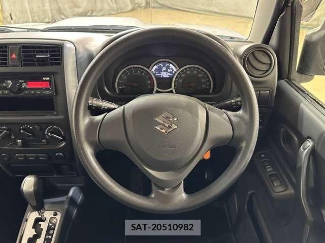 Suzuki JIMNY 2015-09 8849443-9