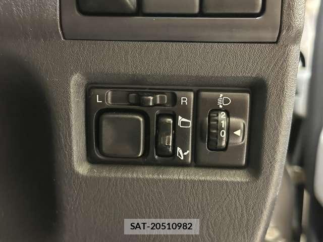 Suzuki JIMNY 2015-09 8849443-11